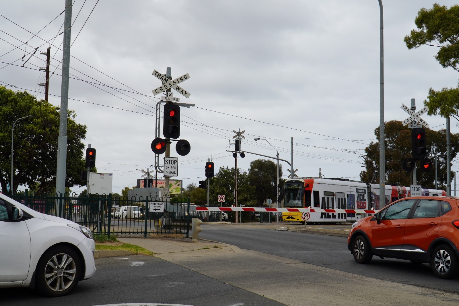 PETITION: Let’s fix Morphett Road tram crossing!